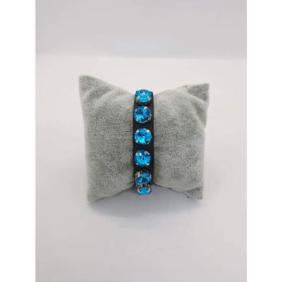 Bracelet en cuir et strass