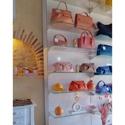 SHOWROOM